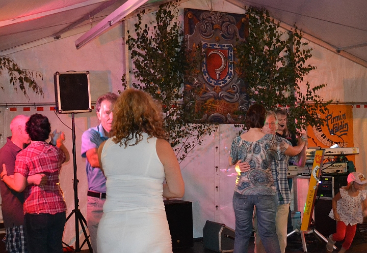 Dorffest_Bargen_270712_003_1_Tanzen.jpg